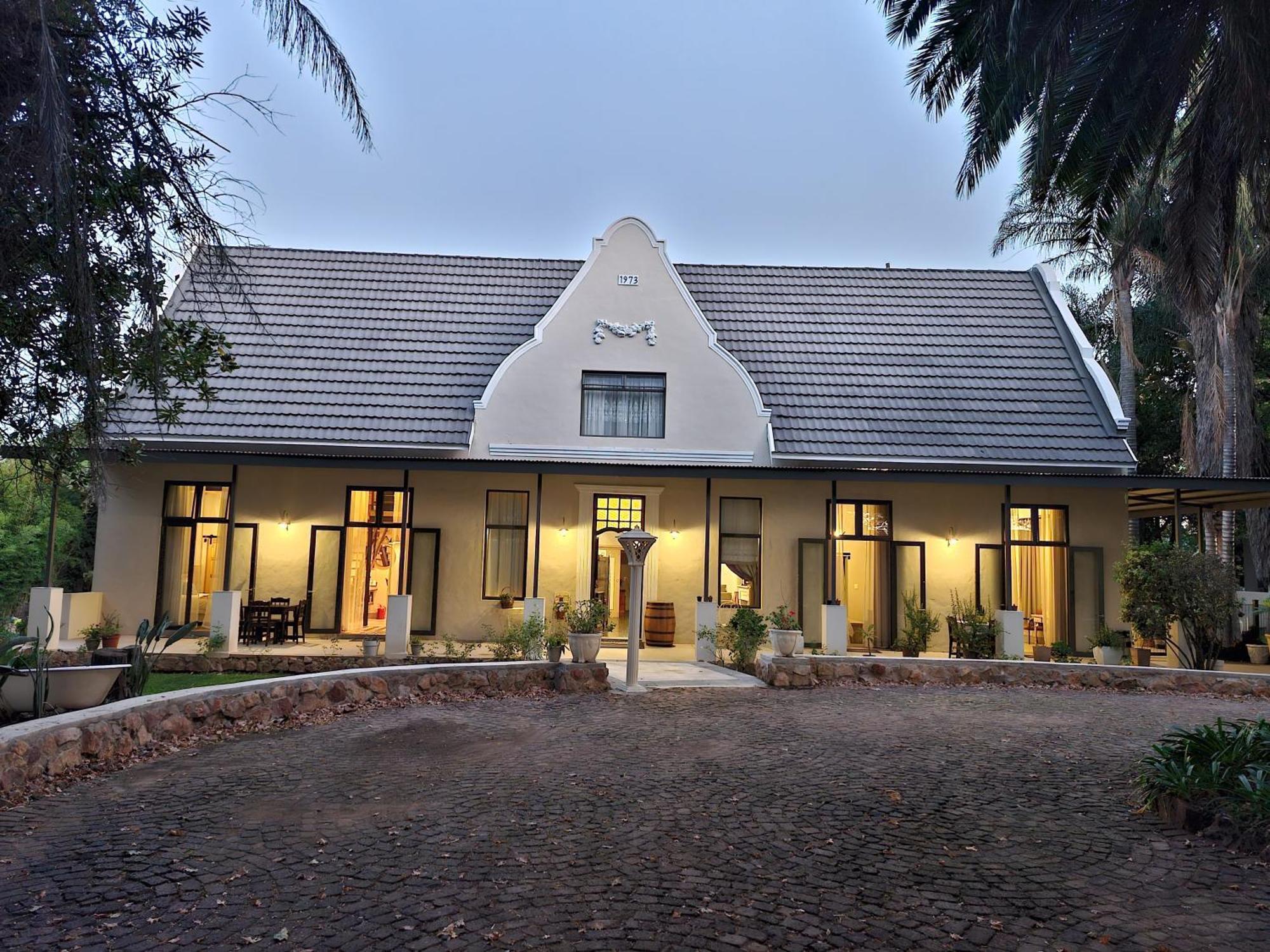 Le Chateau Guest House And Conference Centre Kempton Park Exterior foto