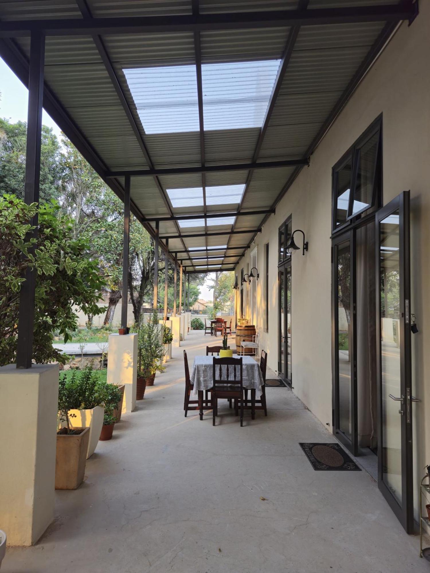 Le Chateau Guest House And Conference Centre Kempton Park Exterior foto